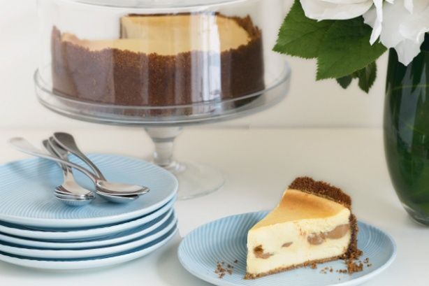 Baked caramel cheesecake